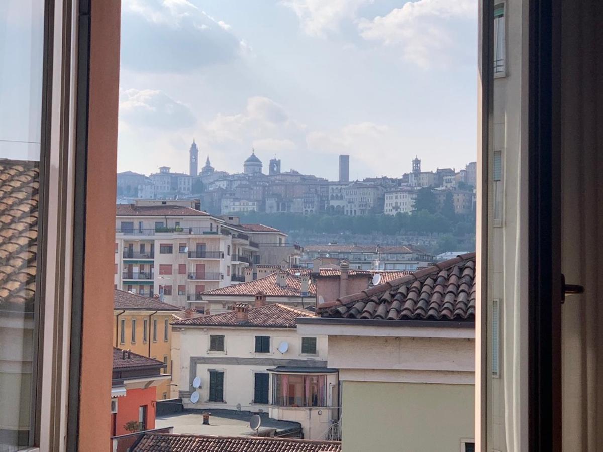 Camozzi Central Apartment Bergamo Exteriör bild