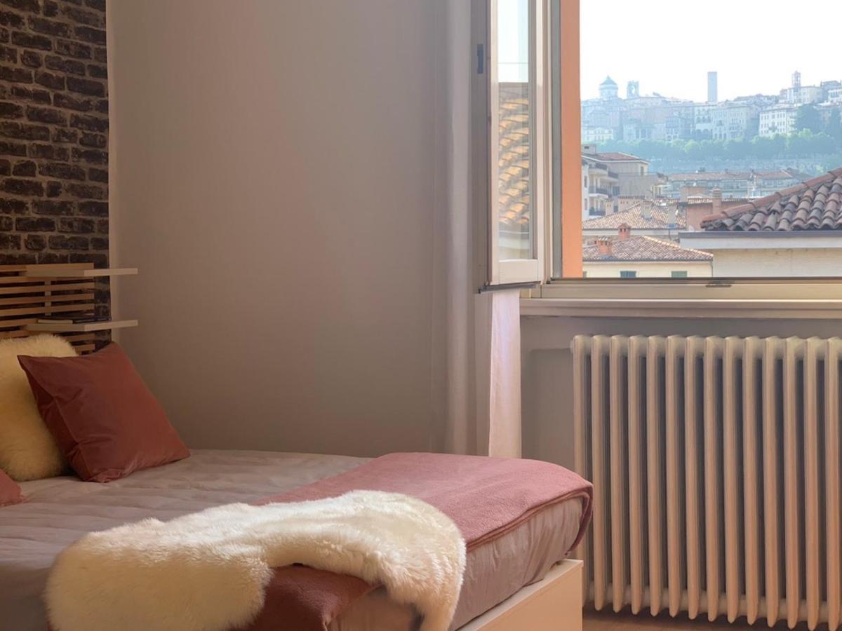 Camozzi Central Apartment Bergamo Exteriör bild