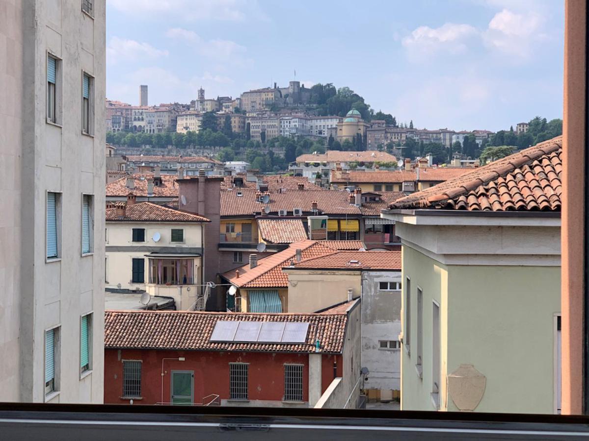 Camozzi Central Apartment Bergamo Exteriör bild